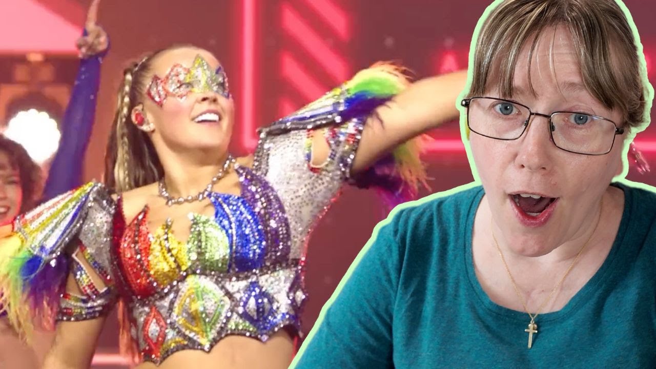 Can JoJo Siwa actually sing? Vocal Coach Reacts to 'Karma' LIVE