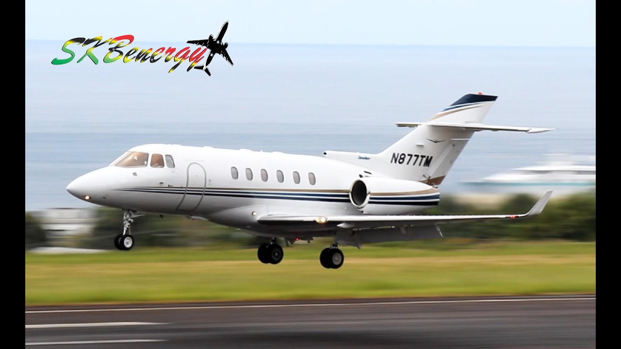 Raytheon Hawker 800XP in Action !!! @ St. Kitts Robert L. Bradshaw Int'l Airport
