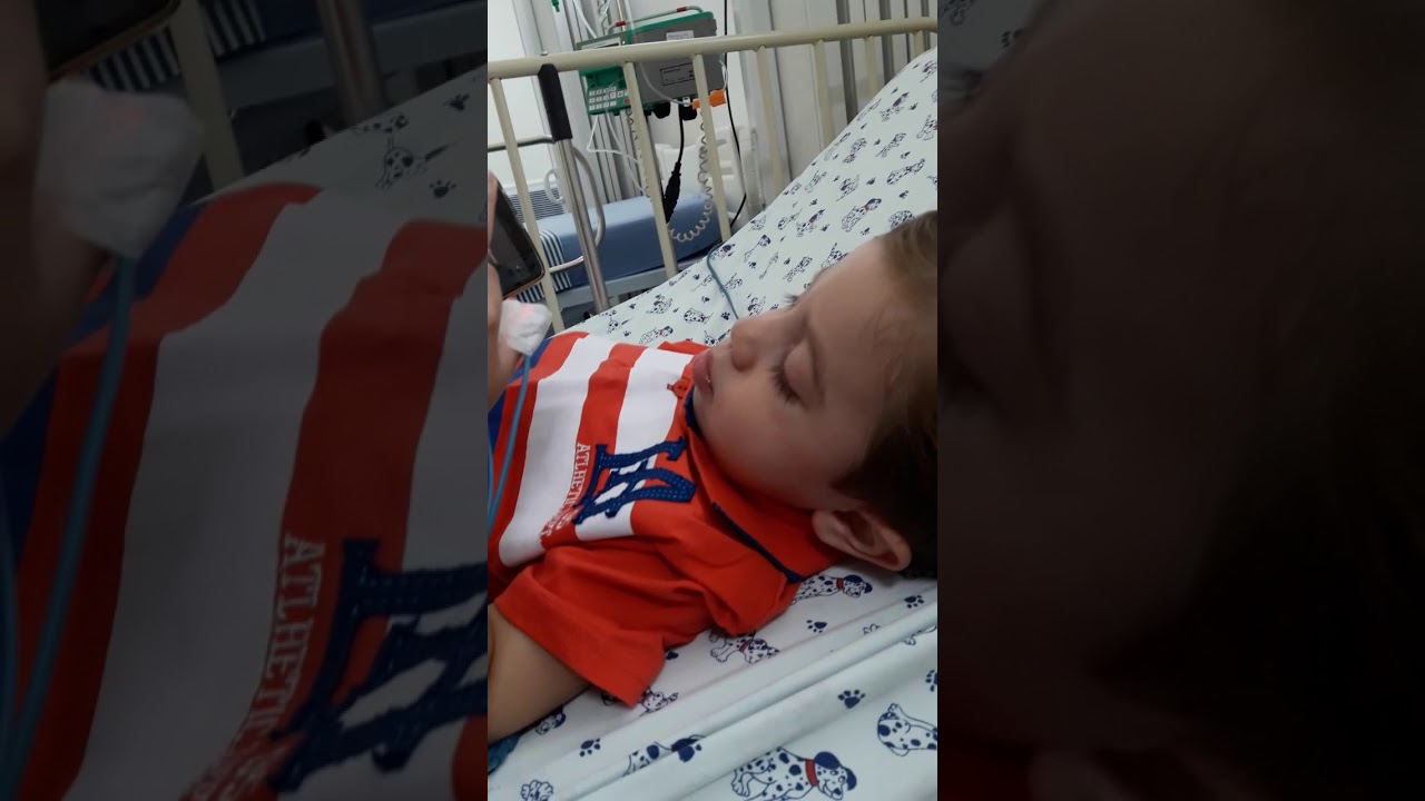 Crian&ccedil;a internada