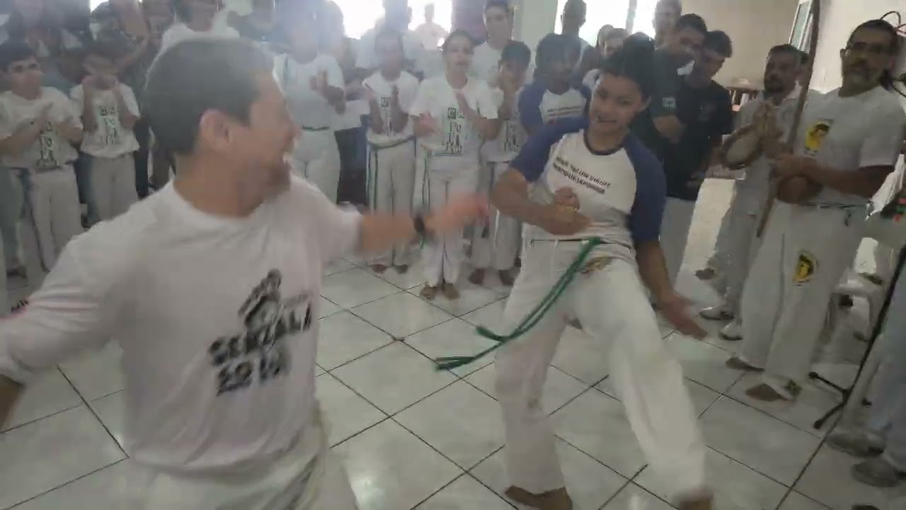 Ferreirinha capoeira roda grande 