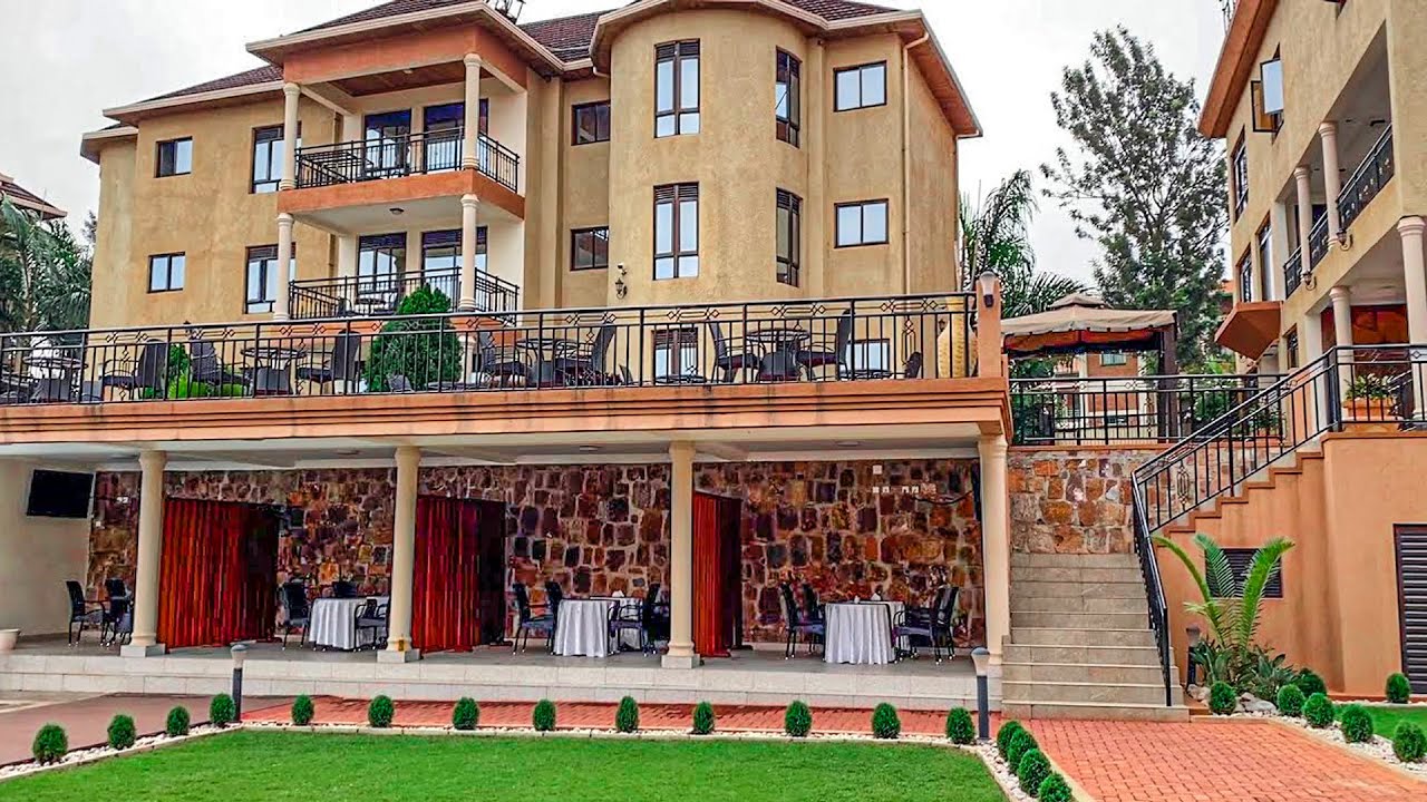 😮 Full Tour of the Beautiful Landmark Suites in Kigali, Rwanda 😍| Meet the Owner🙌🏾