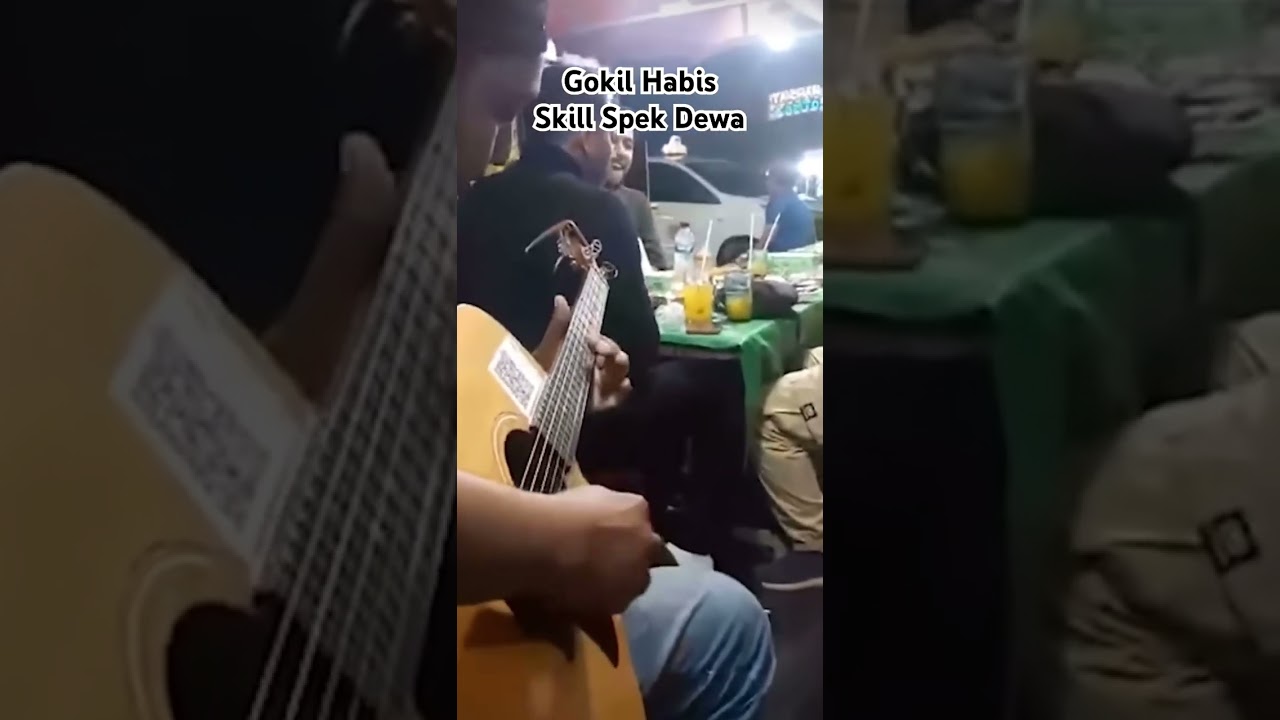 Pengamen Gokil! Skill spek dewa #gitaris #skillgitar #spekdewa #pengamen #pengamenjalanan #viral