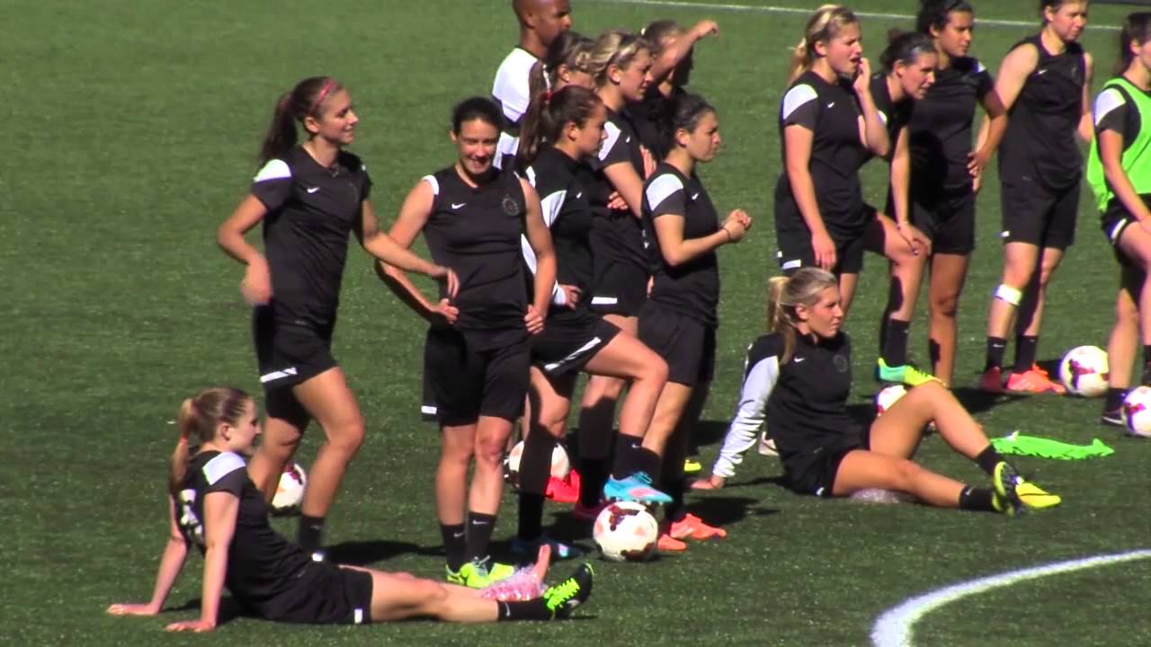 Alex Morgan back on the training pitch | 2014 Thorns Training