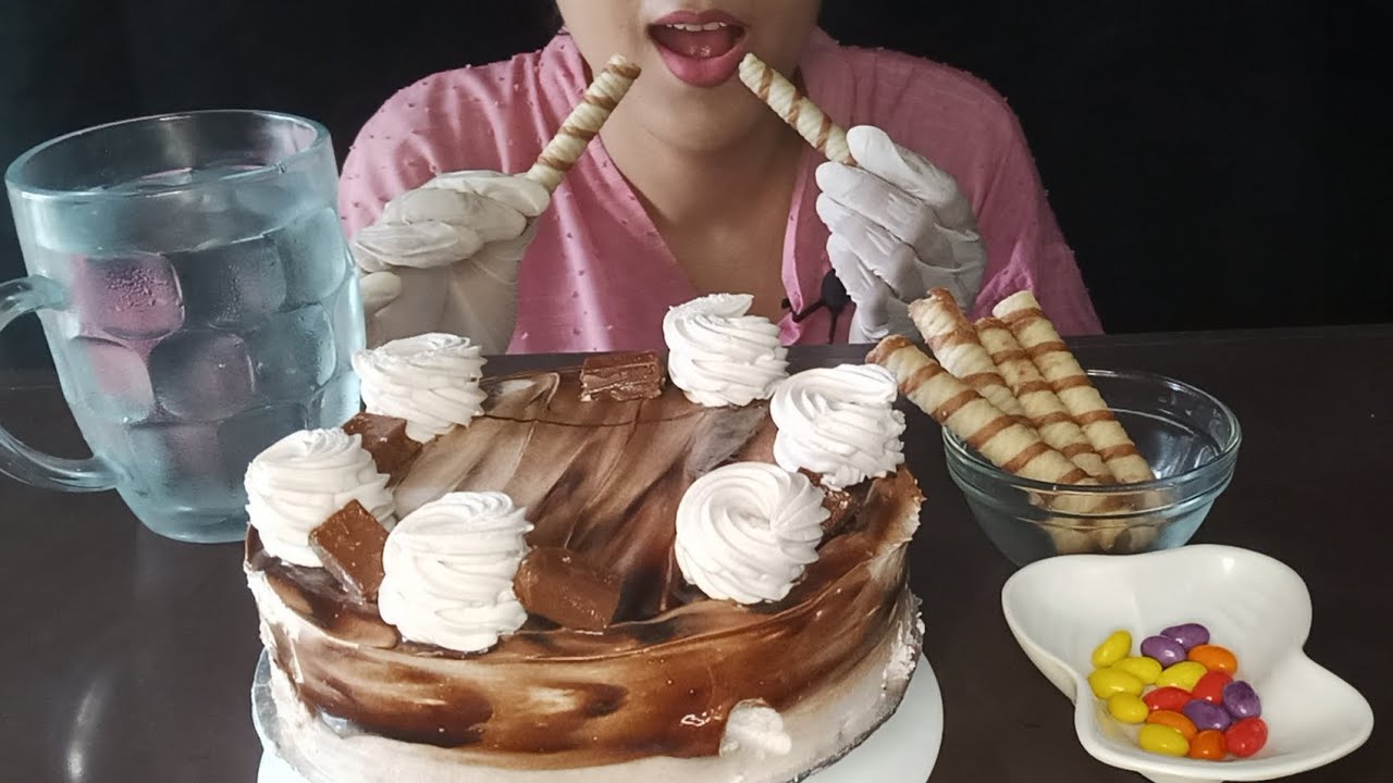 KitKat Cake Mukbang|ASMR Wafer Rolls|Crunchies|Chocolate Cake|Eating Show