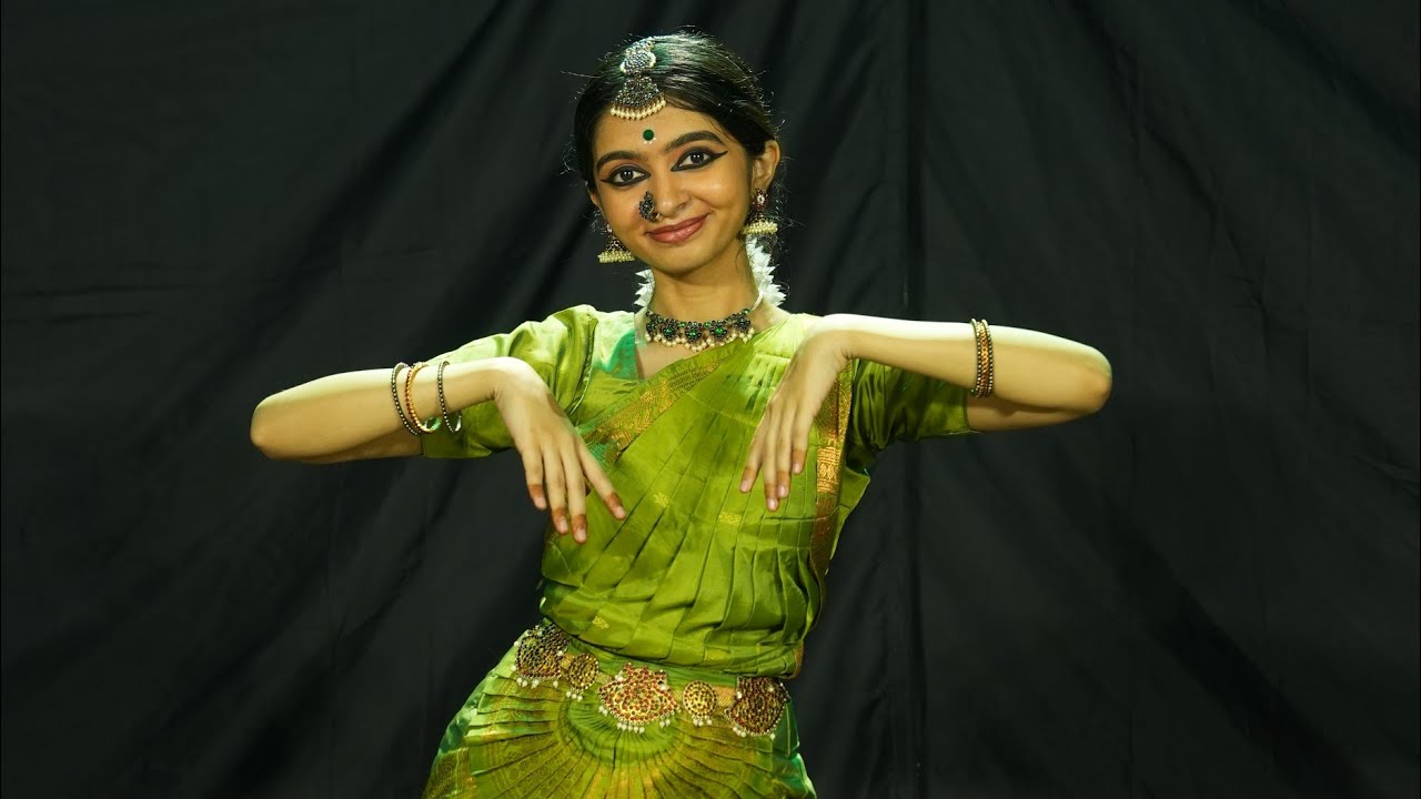 Nada murali gana vilola - Bharatanatyam dance on Lord Krishna performed by Keerthana Hegde