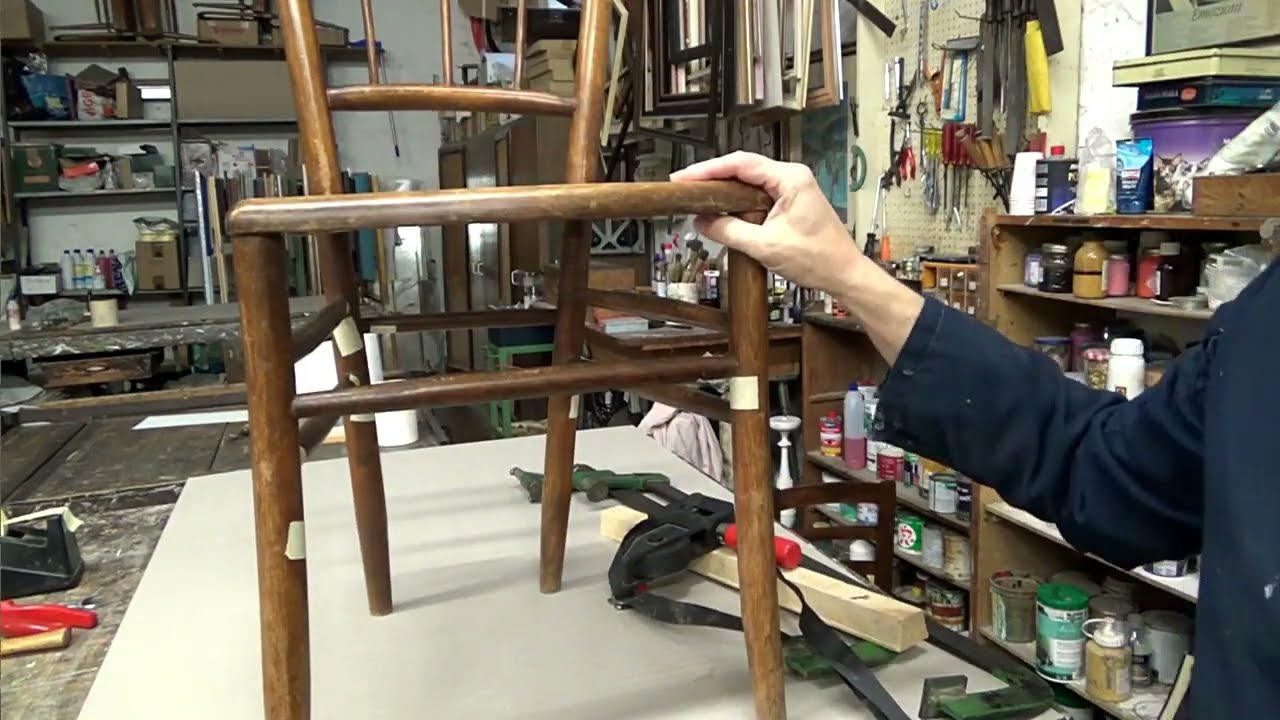 Restauro sedia tipo Thonet