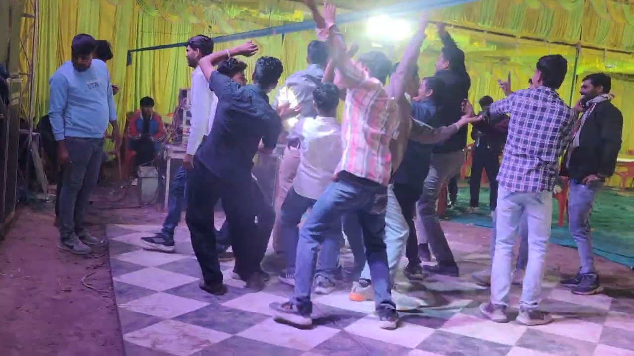 16 sish ki nari d.j song..