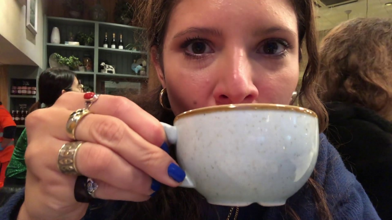MAKE-UP TRAVEL TIPS: FOUR DIFFERENT MAKE UP LOOKS WITH ESPRESSOH PRODUCTS ALONE
