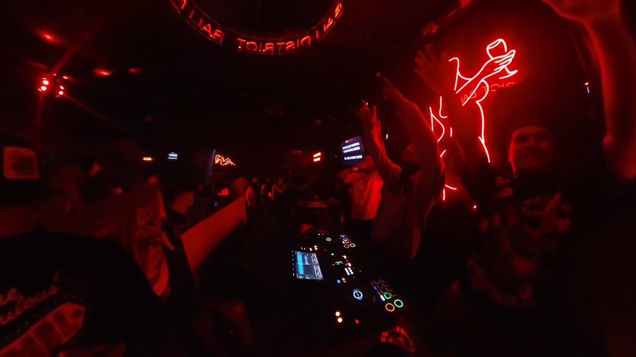 INDONESIA BOUNCE LIVE SET AT BALI DISTRICT |DOUBLE KNOT