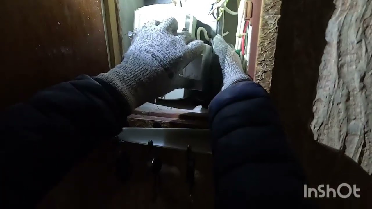 Устанавливаю реле напряжения в квартире - недорогой способ защитить технику от скачков.