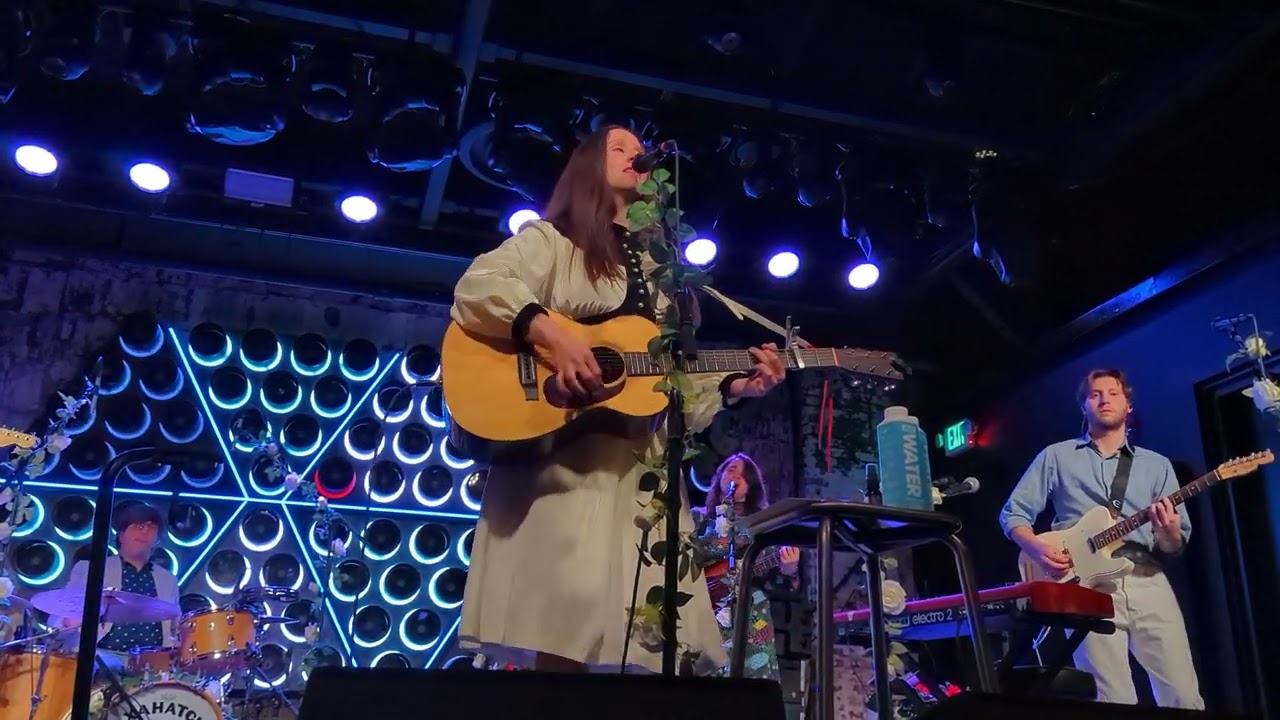 Waxahatchee - Can't Do Much (live Asbury Lanes 02/12/2022)