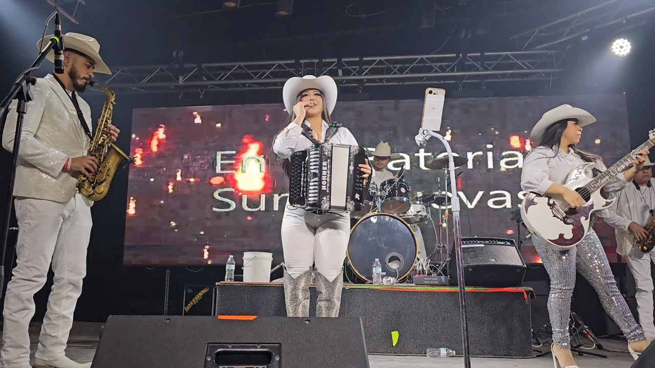 America Cuevas Y Su Grupo Terco