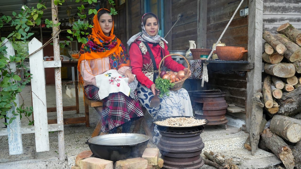 Lamb Meat Buried Under Reshte Polo an Cooked in Traditional Way ♧ Village Cooking