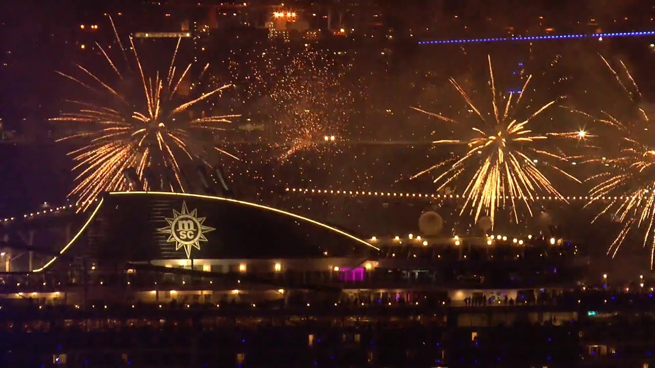 Hamburg Cruise Days 2017 - Auslaufparade mit Feuerwerk