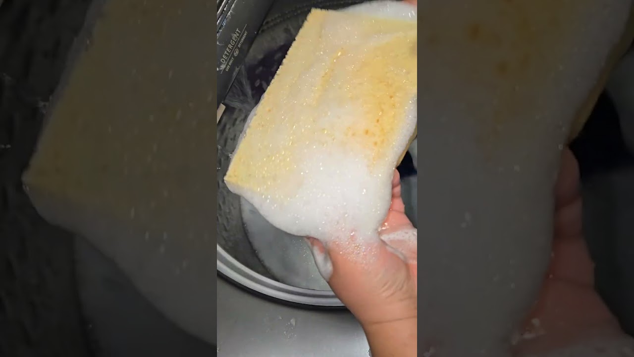#fyp #asmr #laundry #spongesqueezing 