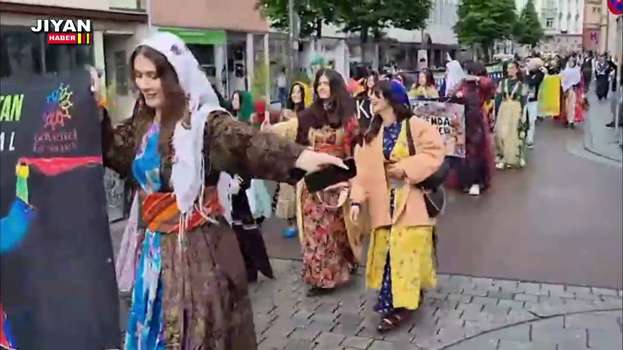Esslingen’de Mîhrîcana Govendên Kurdistanê (Kurdistan Folklor Festivali) başladı