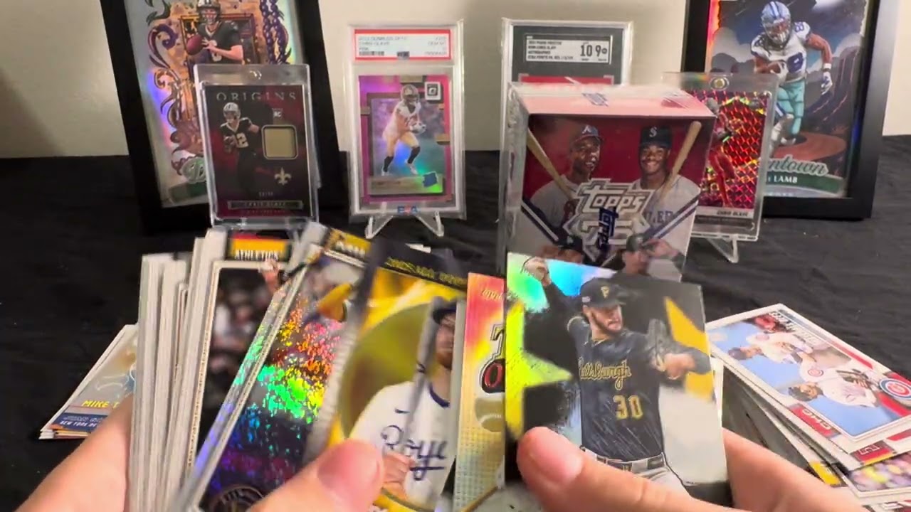 Sorry for not posting but we are back with a battle!!! Let’s see what wins Topps series 1 edition 