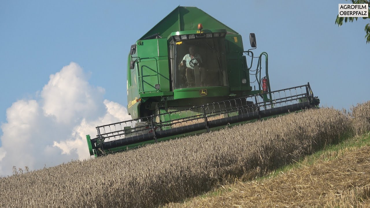 Master on the Hill - John Deere 9660 WTS Hillmaster II - Weizen dreschen am Hang 2023