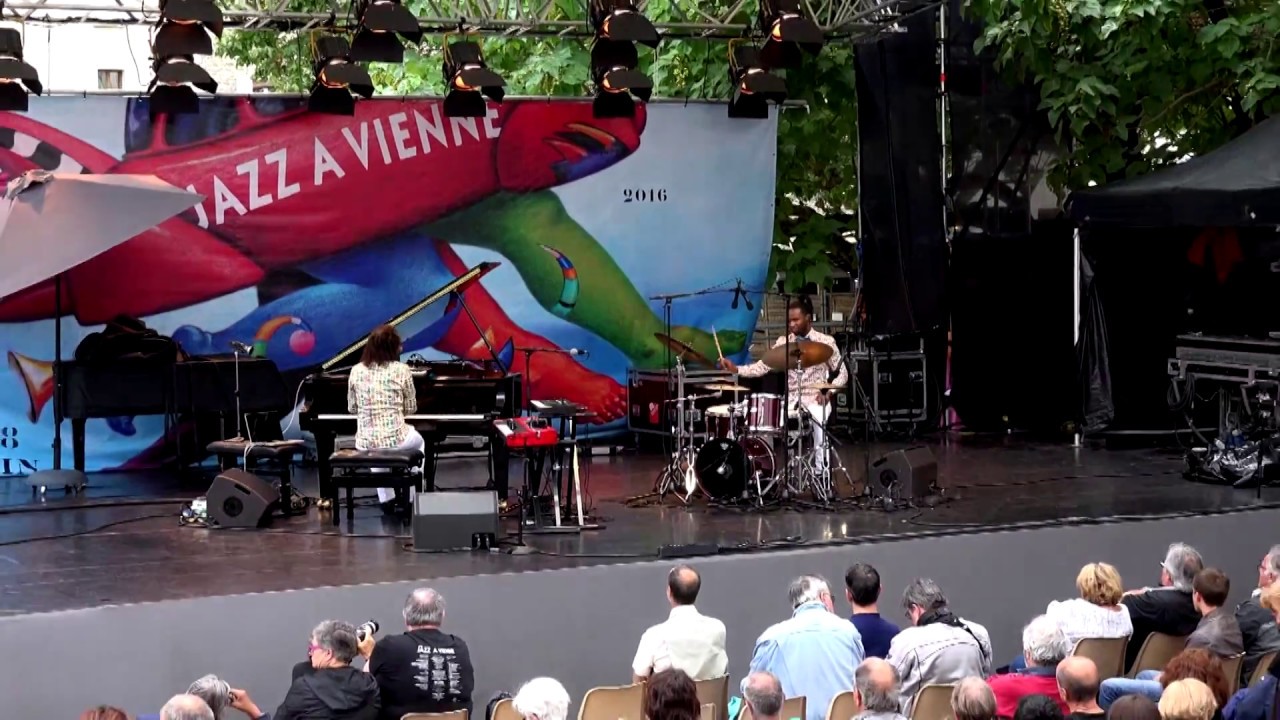 Zaza Desiderio & Ewerton Oliveira - Jazz &agrave; Vienne (Full concert)
