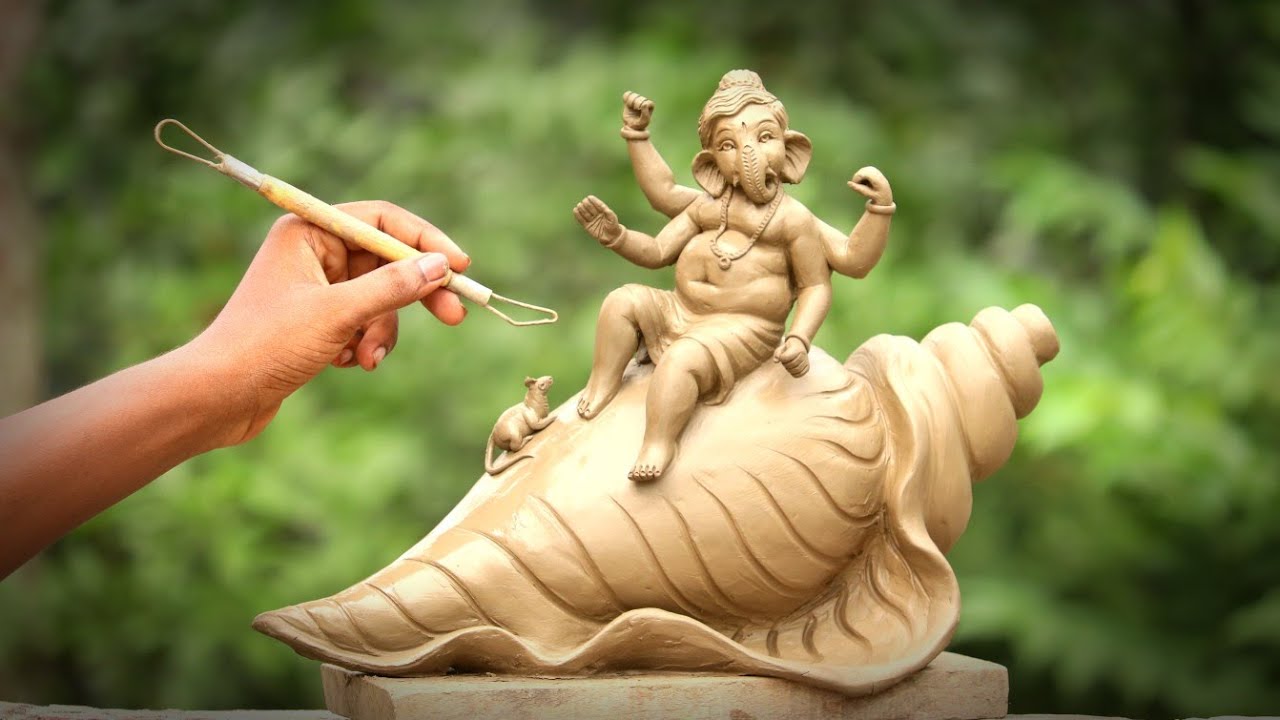 Bal Ganesha murti making on shankha | mitti ki ganesh ji ki murti banana | clay art
