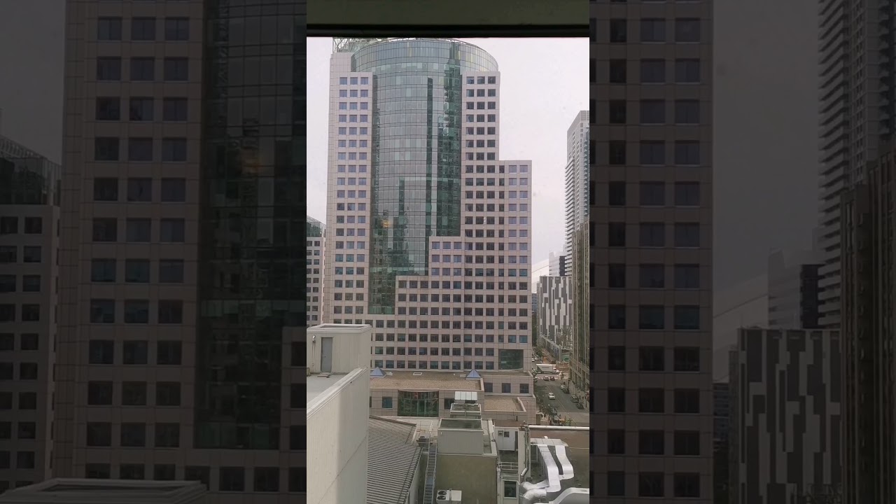 283 Adelaide St W