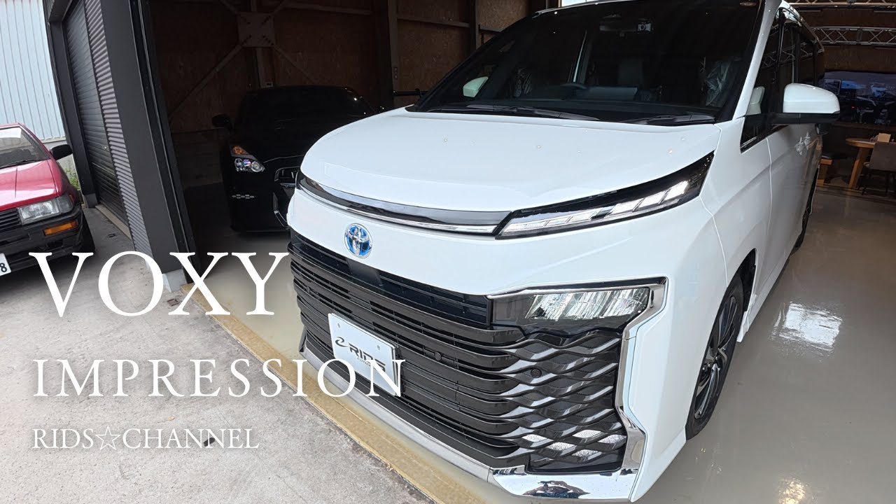 【新型VOXY】えっ！？やっと届いたと思ったら、もう旧型？