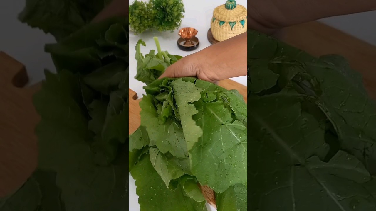 सरसो के पत्ते की आसान रेसिपी # Sarso ki subji #shorts #viral #trending #ytshorts #streetfood