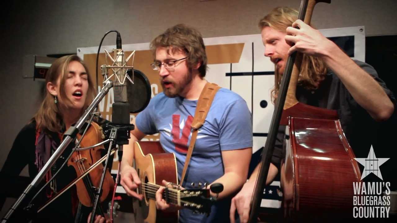 The Stray Birds - Heavy Hands [Live at WAMU's Bluegrass Country]