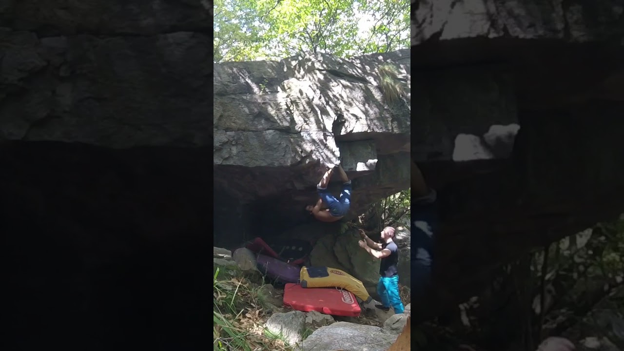 Willenberg dach (7C+/8A) Chironico #climbing #bouldering #rockclimbing #boulder