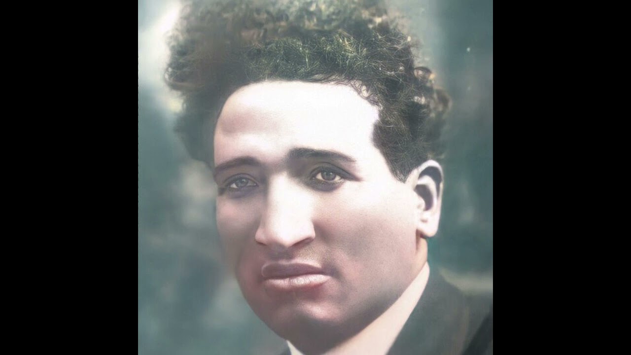 مسمع من العشرة الطيبة لسيد درويش اسكتش اتمختري يا عروسة ( هنا ادخل الجدلية الموسيقية لأول مرة للشرق)