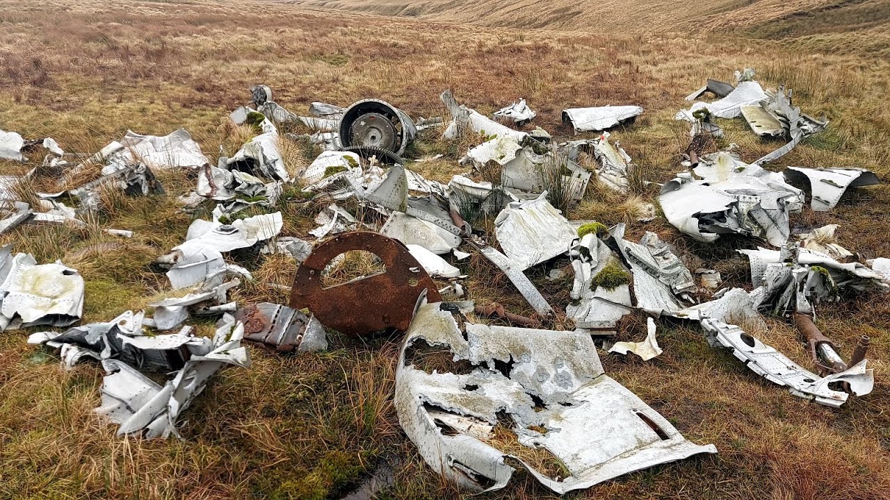 Brecon Beacons Crash Site. Vampire VZ106. John Raymond Baldock. 1953.