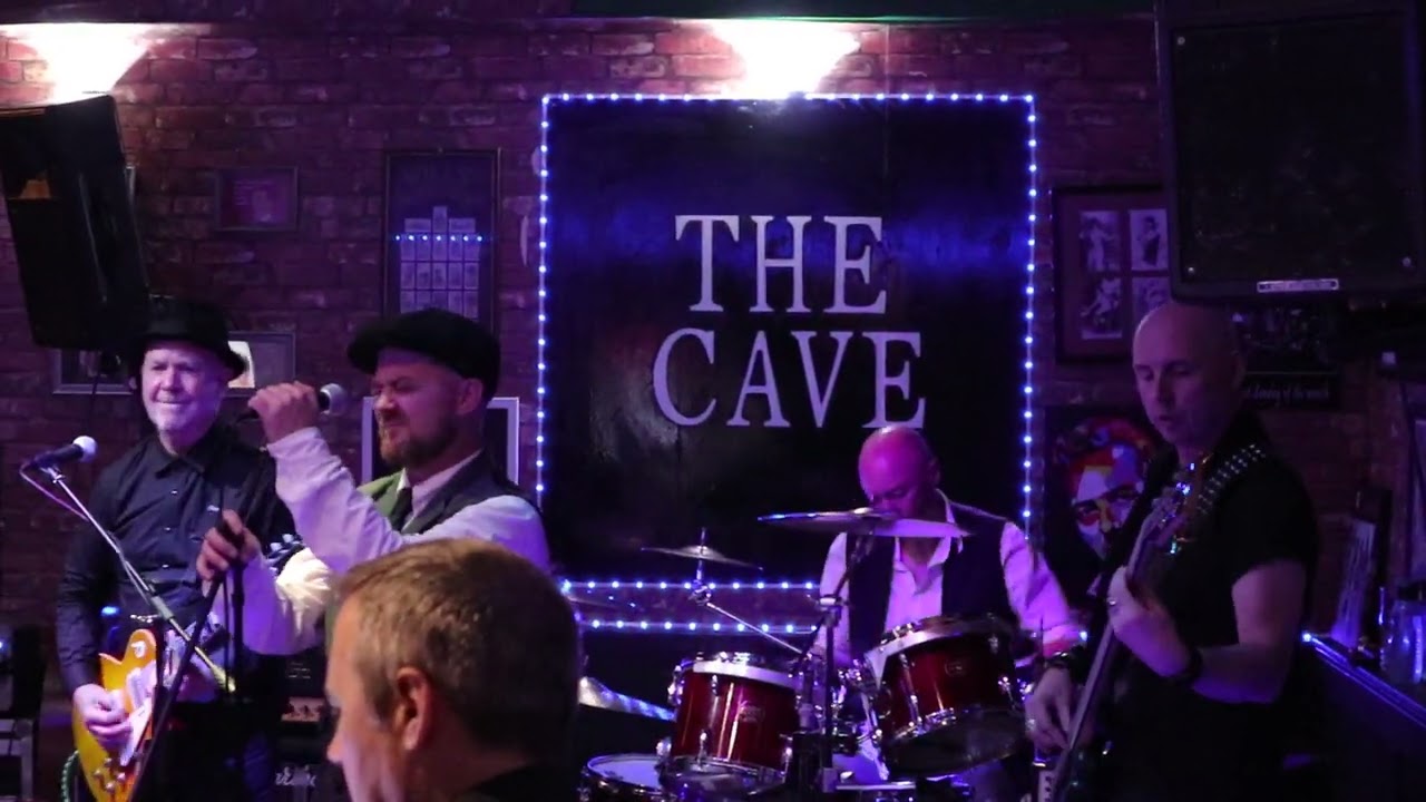 Walk In My Shadow - Brian Rawson Band@The Cave, Paisley