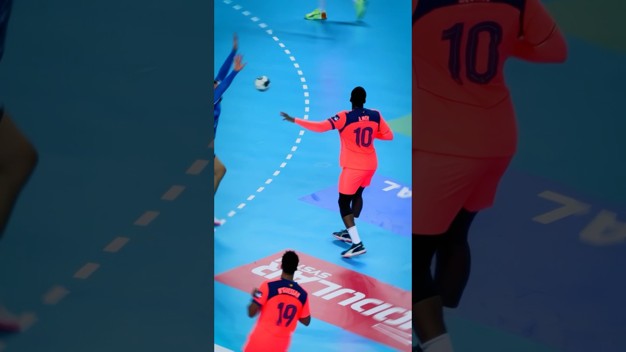 How cold is this assist 🤯🥶 #handball #h&aring;ndbold #ehfcl #clm #bar&ccedil;a