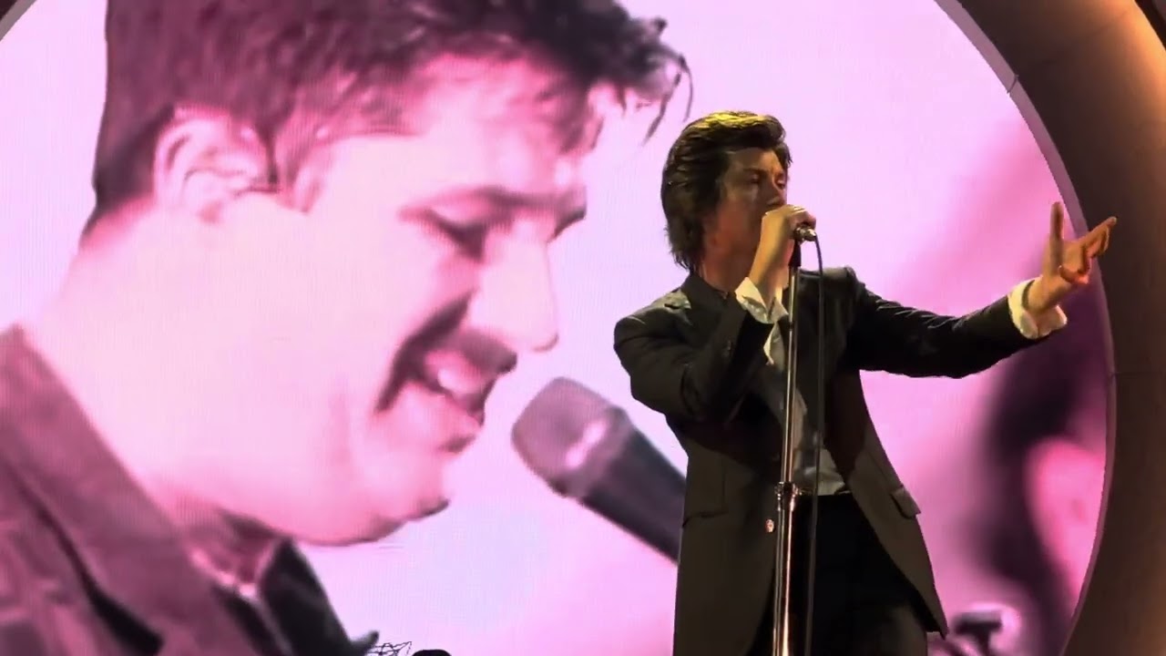 Arctic Monkeys - Why’d you only call me when you’re high - live London night #3 - 18 June 2023