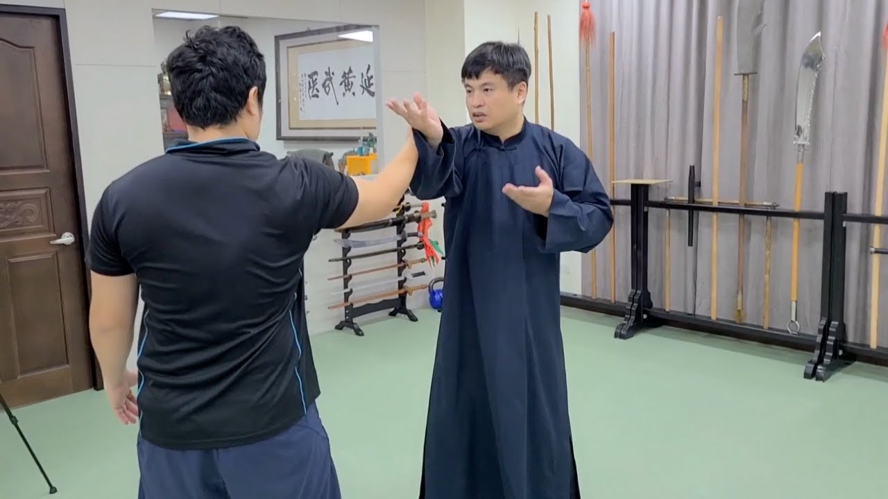 An introduction to Calling Crane Kung fu with Master Richard Huang 黃正斌