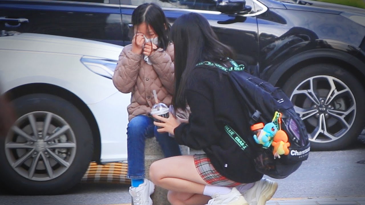 왕따 당하는 아이가 혼자 울고있다면?