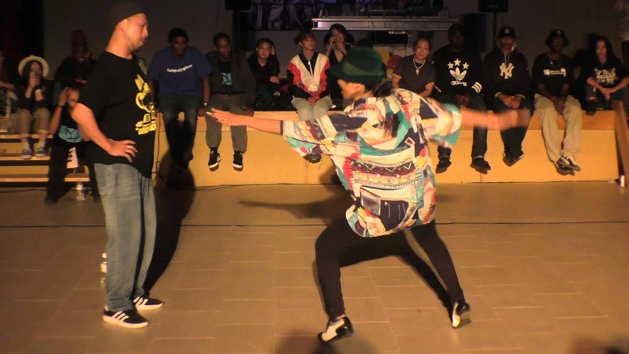 YOSHIE vs GUCCHON FINAL FREESTYLE / SDCJ 2015 STREET DANCE CAMP JAPAN