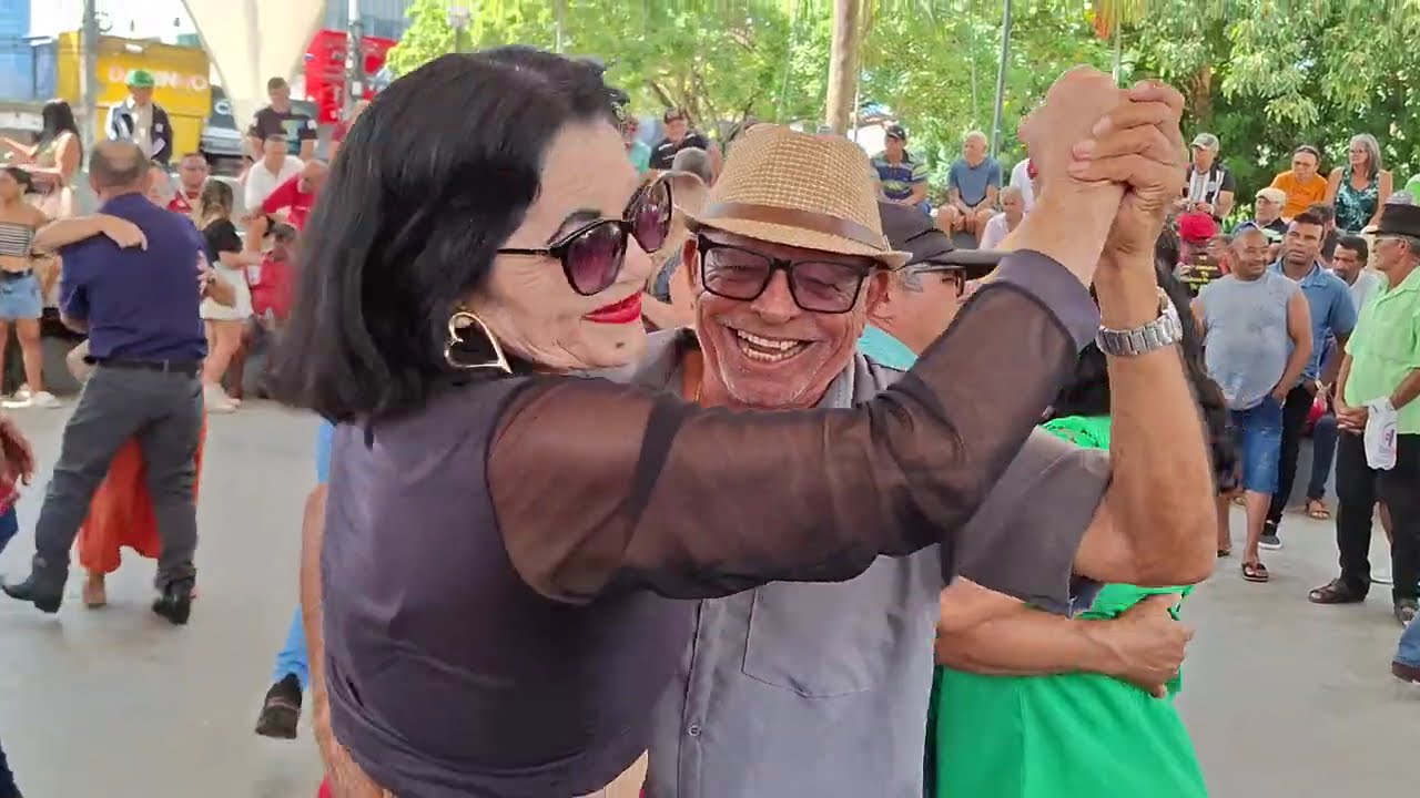 FORRÓ CULTURA NA PRAÇA EM ARAPIRACA ALAGOAS 
