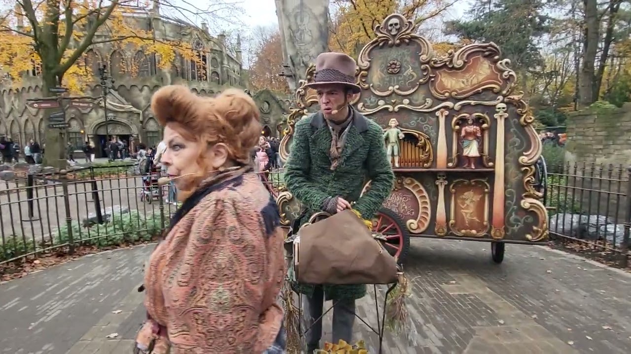 Efteling Charlatans act +jet ballon