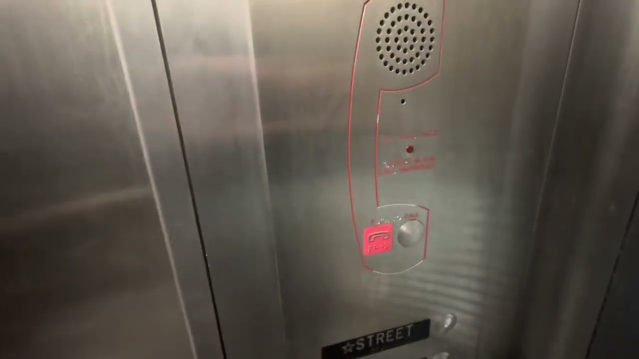 Montgomery Hydraulic Glass Elevator @ Harlem - CTA Blue Line | Chicago, IL