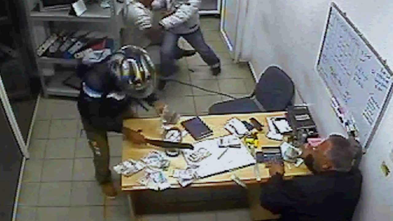 Braquage d'Indian Oil: les images des caméras de surveillance