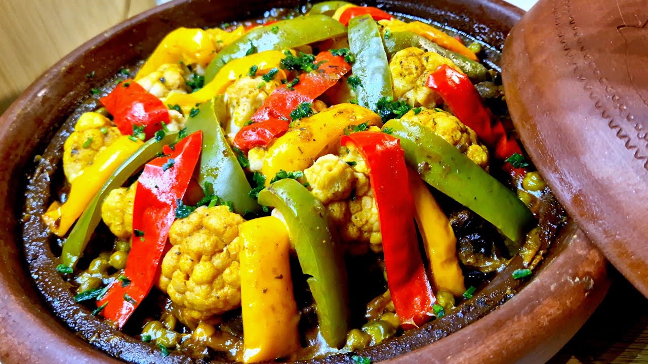 طاجين اللحم و الشفلور( القرنبيط)و الجلبانة تي يشهي من أروع ما يكون  متشبعوش منو 😋👍