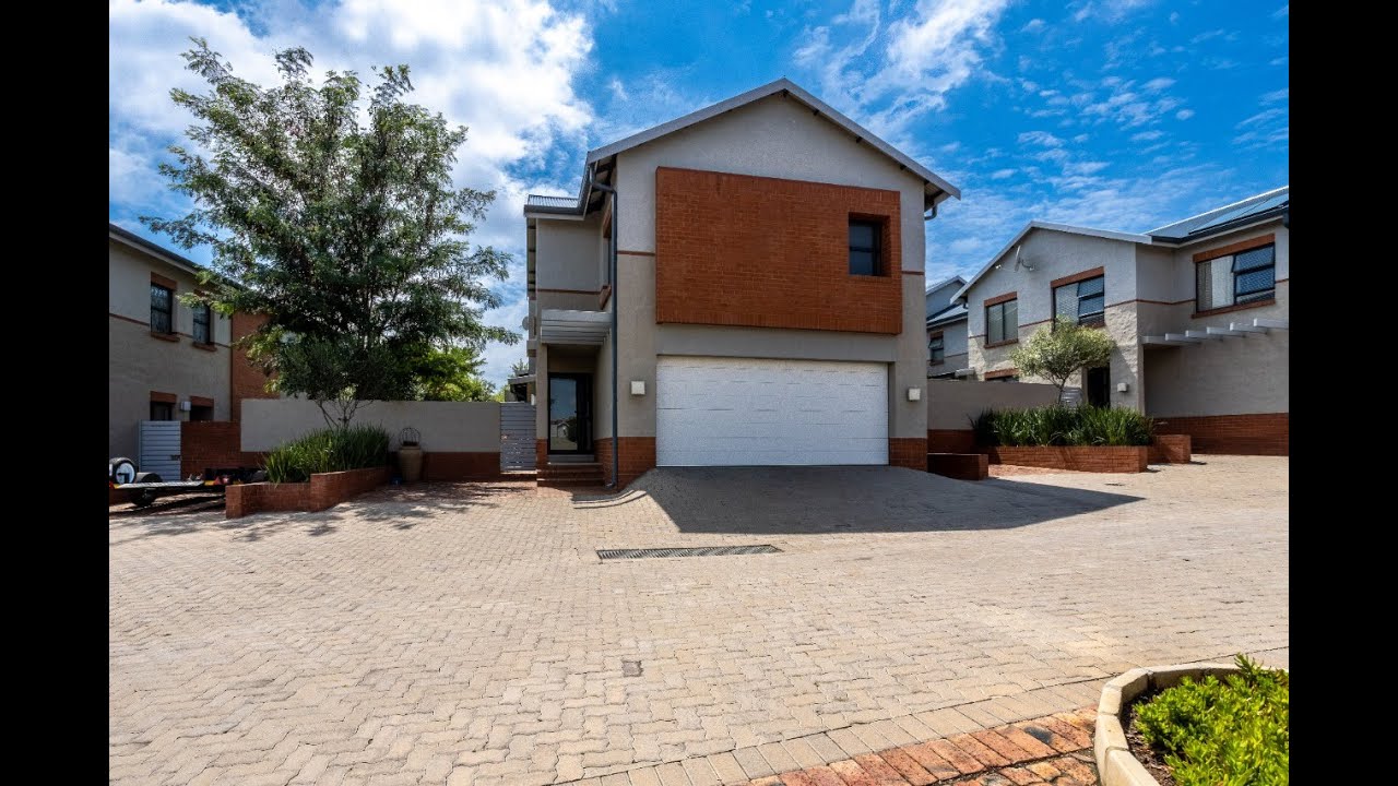 Modern 3-Bedroom Townhouse in The Hills Game Reserve Estate