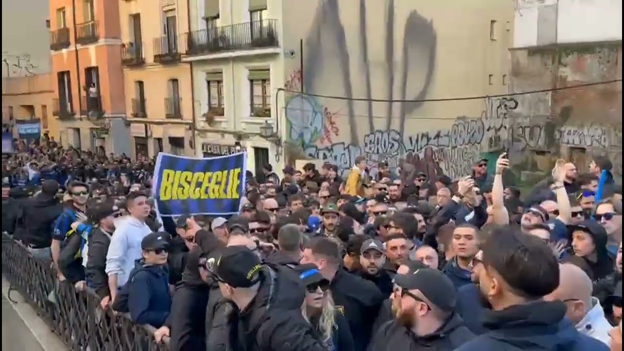 Marea nerazzurra a Madrid, ecco il corteo dei tifosi dell’Inter per le strade
