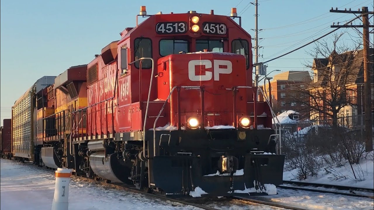 GP38 LEAD! CP 2-134: 4513 and 4726 at Streetsville! 2/4/2026