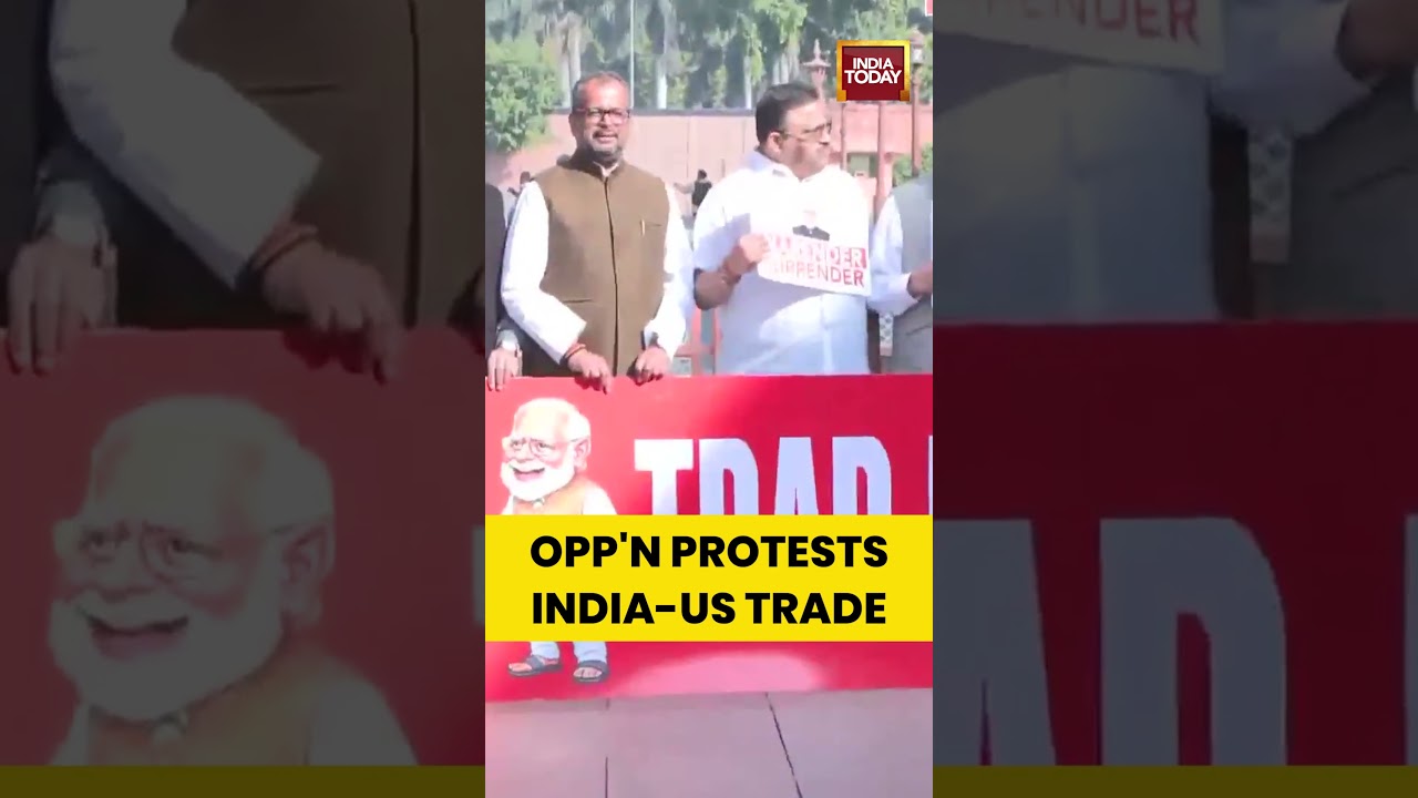Opposition MPs Protest India-US Trade Agreement Inside Parliament Premises | #indiaustradedeal
