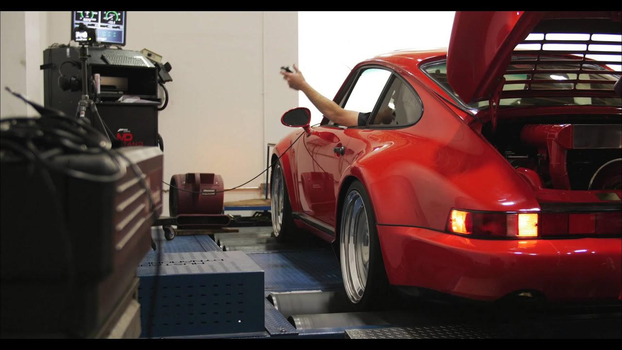 Porsche 911 Turbo Shooting Flames on the Dyno