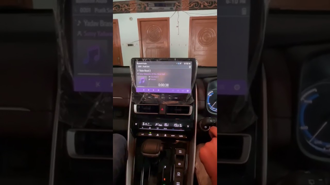 Checking sound quality of Innova hycross