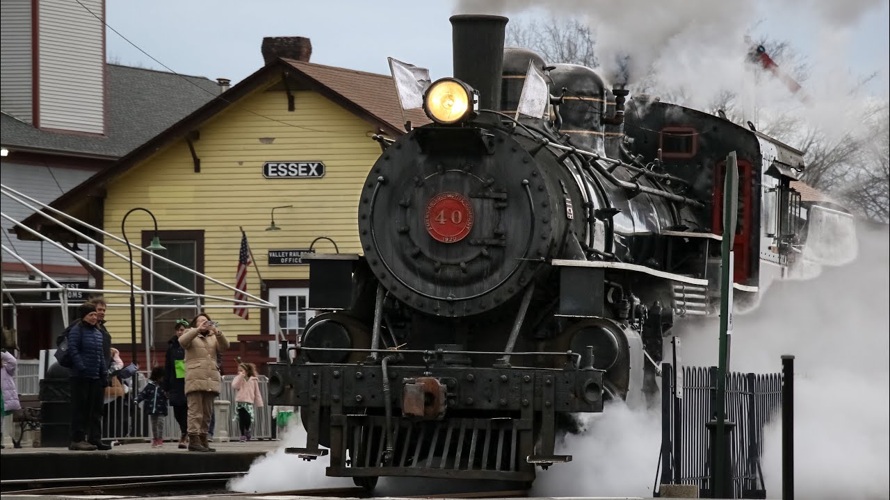 Valley Railroad 40: Lite Moves to Haddam