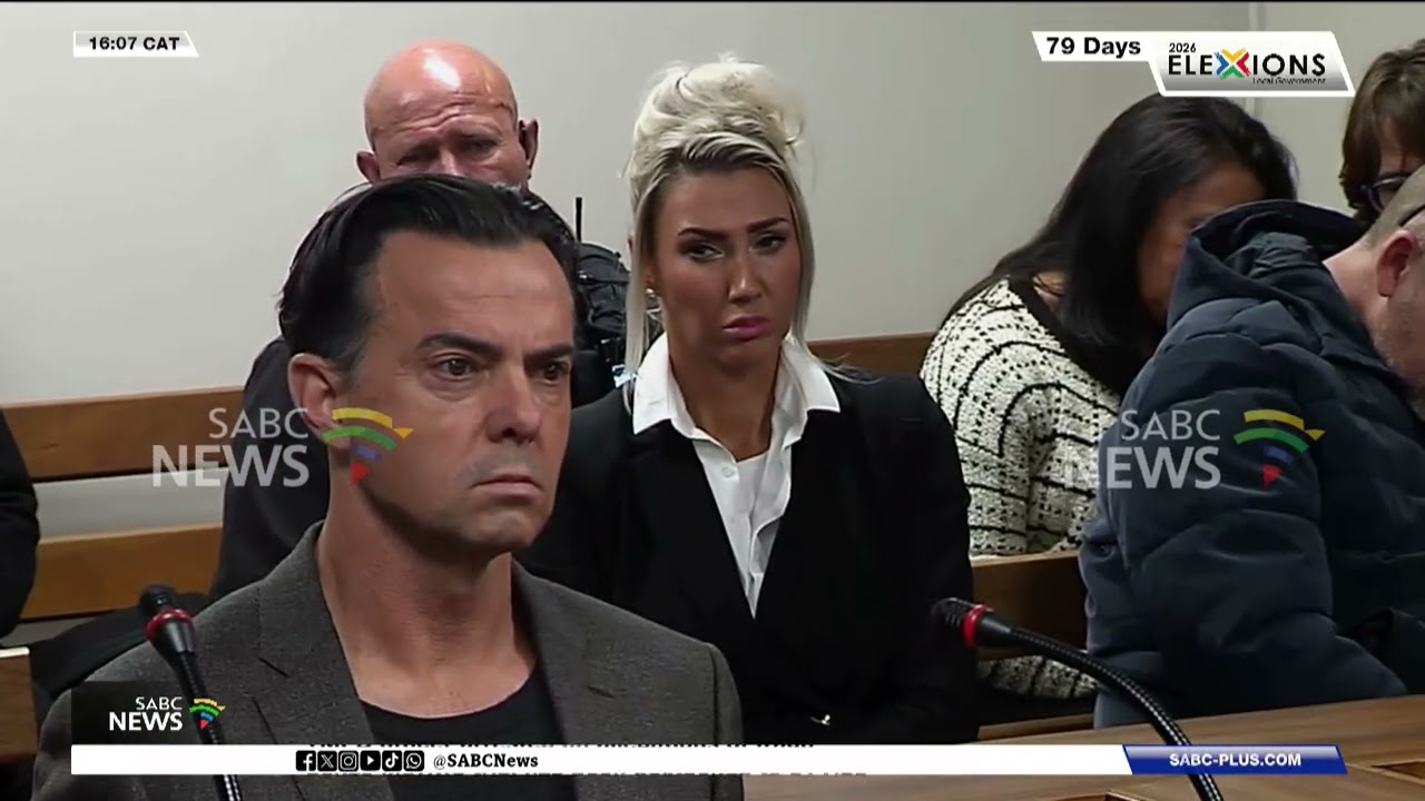 Disbarred lawyer to remain in custody